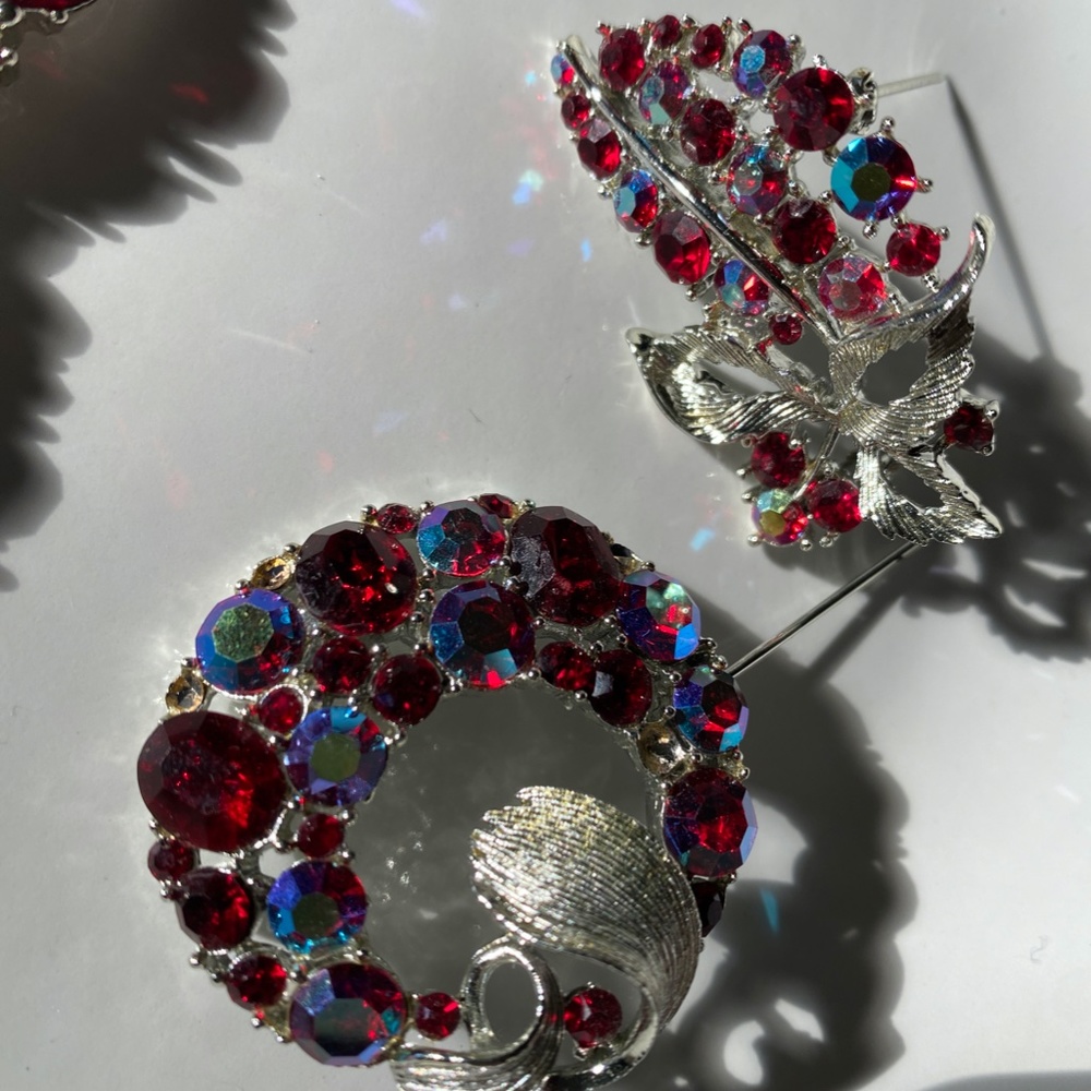 Vintage Costume Jewelry - Picture 7 of 16